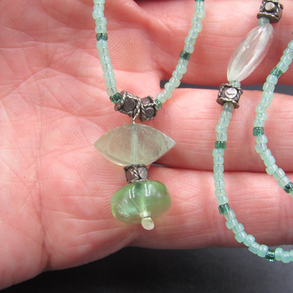 22" Sterling Silver Different Shades Of Jade Stone Necklace Vintage - Picture 3 of 7
